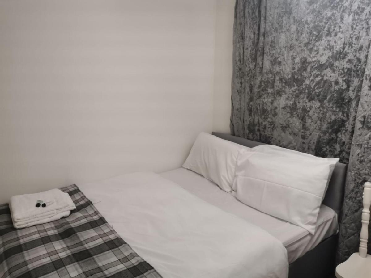 Отель Ella'S Place Лутон Экстерьер фото